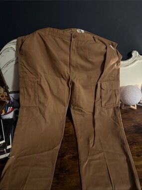 Men's Brown Cargo Pants with Multiple Utility Pockets